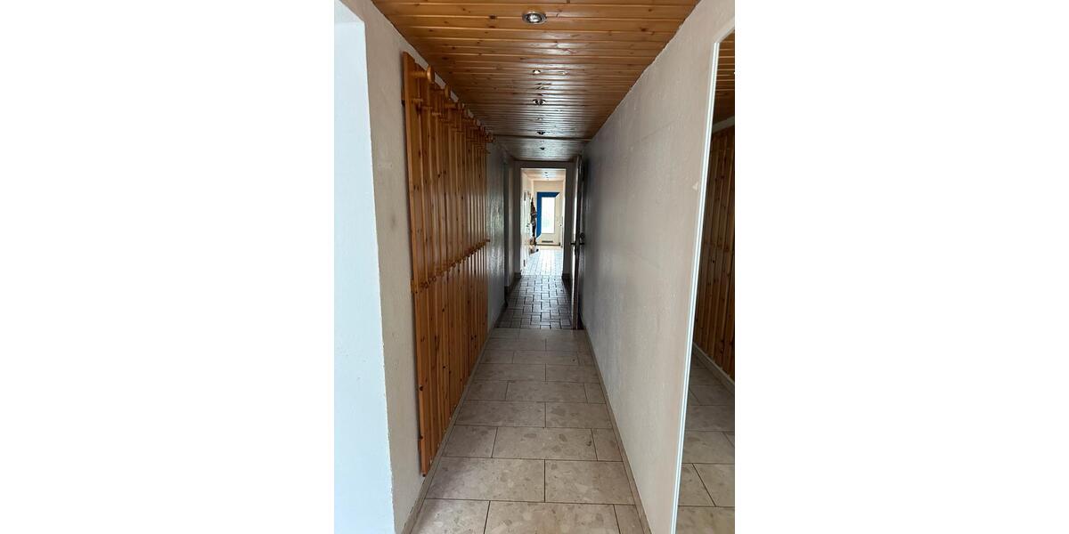 Bis Nov 26 - Einfamilienhaus in Frankfurt-Harheim, Garten, Garage 6 zimmer