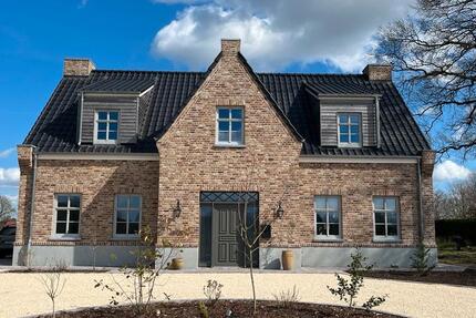 Haus Moormerland - 5 Zimmer, 225 m&sup2;, 830.000&euro; | Angebot:26040497