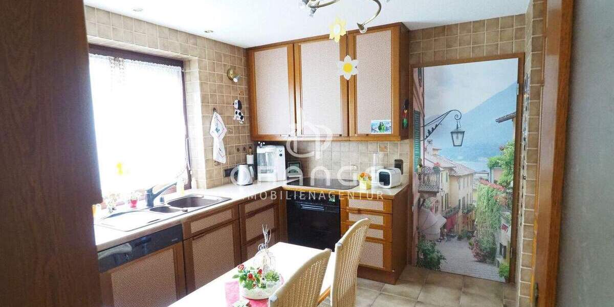 Mehrfamilienhaus, Wohnhaus Blaubeuren - 7 Zimmer, 226 m&sup2;, 975.000&euro; | Angebot:25678543