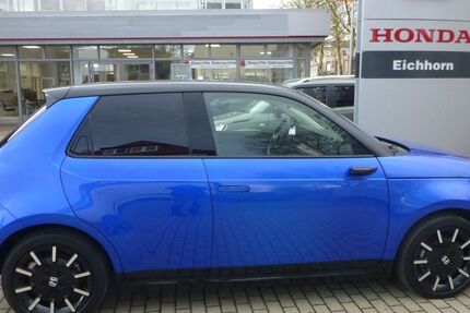 Honda e 32.900 km 18.900 € Naumburg/S. + 06667 Weißenfels + 06618 Schönburg 06618