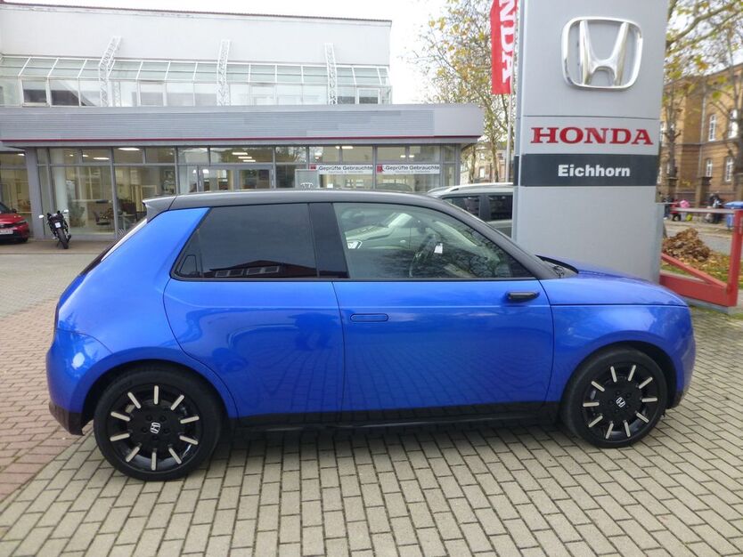 Honda e 32.900 km 18.900 € Naumburg/S. + 06667 Weißenfels + 06618 Schönburg 06618