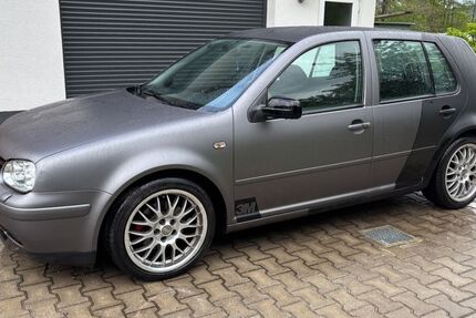VW Golf 142.115 km 4.500 &euro; Neukirchen b.Hl.Blut 93453