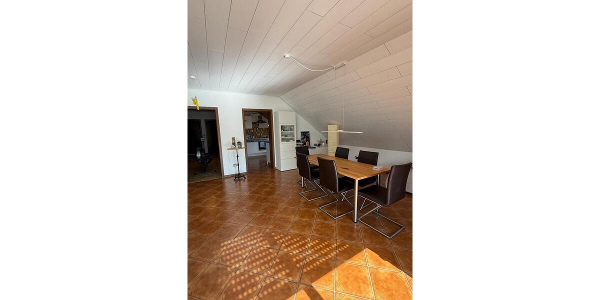 Dachgeschoßwohnung Appenweier - 3 Zimmer, 90 m&sup2;, 850&euro; | Angebot:26414257