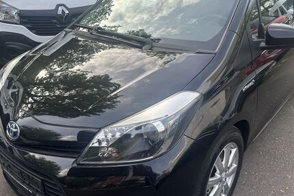 Toyota Yaris 74.791 km 10.990 &euro; Berlin 12249