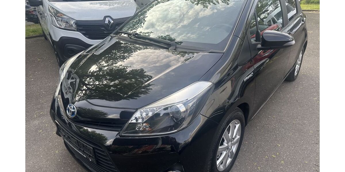 Toyota Yaris 74.791 km 10.990 &euro; Berlin 12249