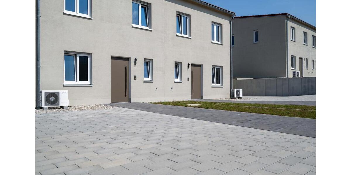 Doppelhaushälfte Aufhausen - 4 Zimmer, 135 m&sup2;, 1.350&euro; | Angebot:25229016