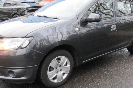 Dacia Sandero Laureate Klimaanlage+ Insp.+ TÜV 09.2027 389.885 km 2.845 &euro; Schwalbach/Taunus 65824