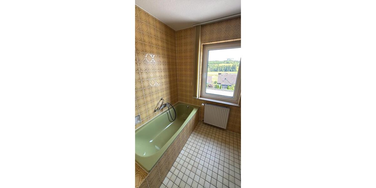 Einfamilienhaus Bad Berleburg - 7 Zimmer, 220 m&sup2;, 260.000&euro; | Angebot:27301282