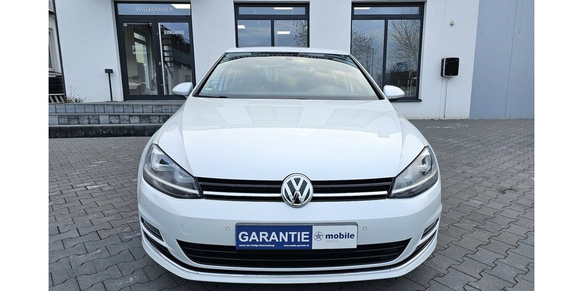 VW Golf VII 1.4 TSI Highline ALCANTARA BI XENON 129.800 km 12.490 &euro; Löhne 32584