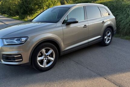 Audi Q7 215.000 km 25.100 &euro; Stuttgart 70469