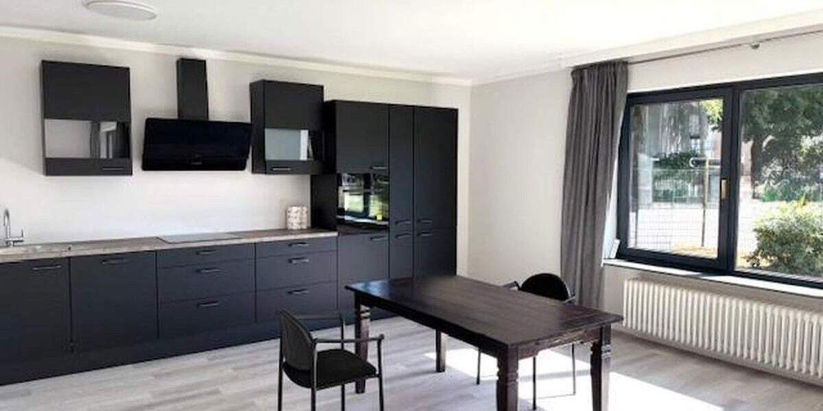 Provisionsfrei vom Eigentümer: Renovierter Bungalow in Parklage auf 702 m² Endgrundstück 4 zimmer