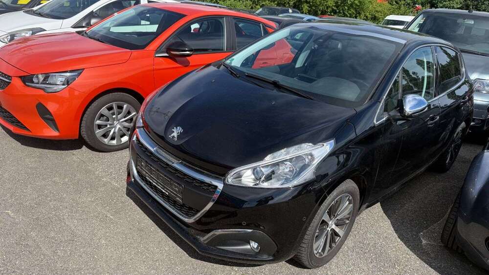 Peugeot 208 35.400 km 12.499 &euro; Sindelfingen 71065