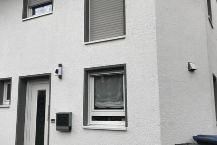 Haus Ottweiler - 4 Zimmer, 129 m&sup2;, 1.200&euro; | Angebot:26335890