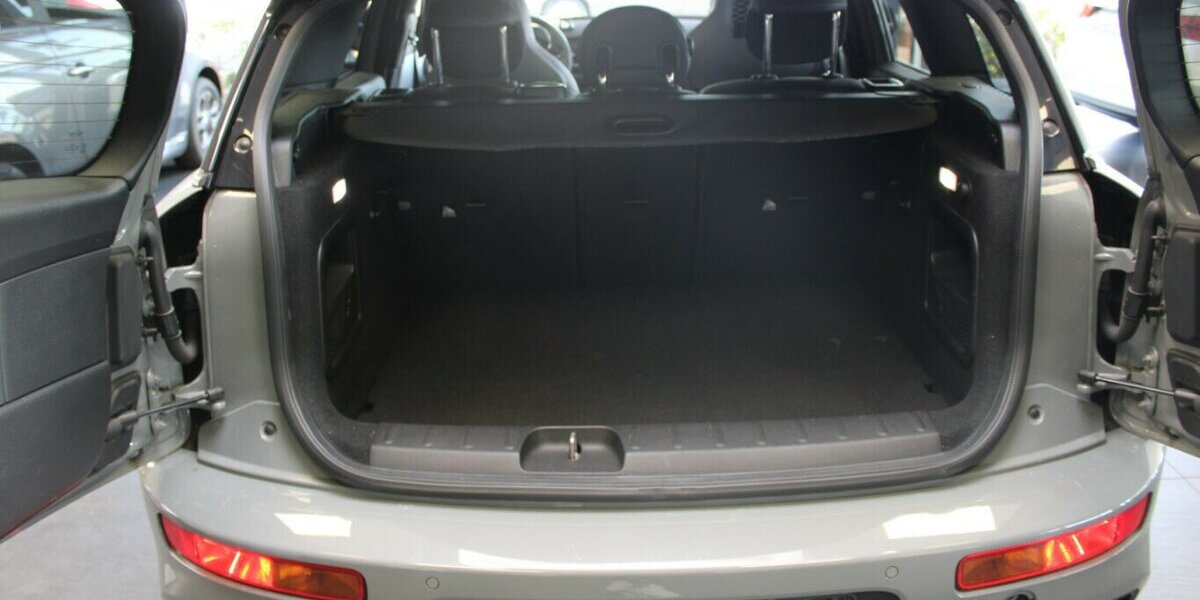 Mini Cooper Clubman Aut. John Cooper Works Trim 36.191 km 23.980 &euro; Euskirchen 53881