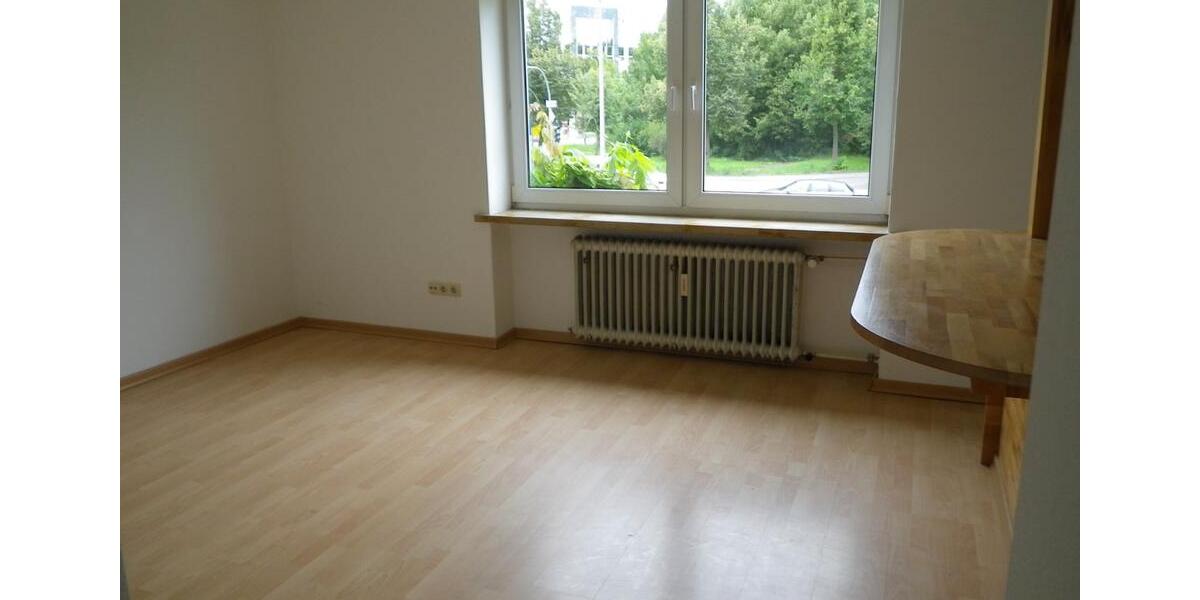 Etagenwohnung Neutraubling - 2 Zimmer, 45 m&sup2;, 590&euro; | Angebot:26447533