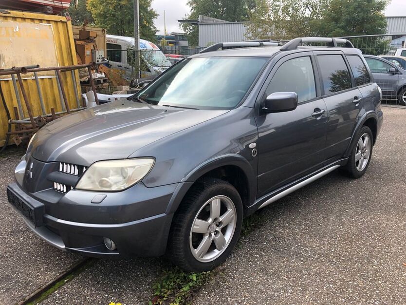 Mitsubishi Outlander 146.764 km 3.450 € Freiburg 79102