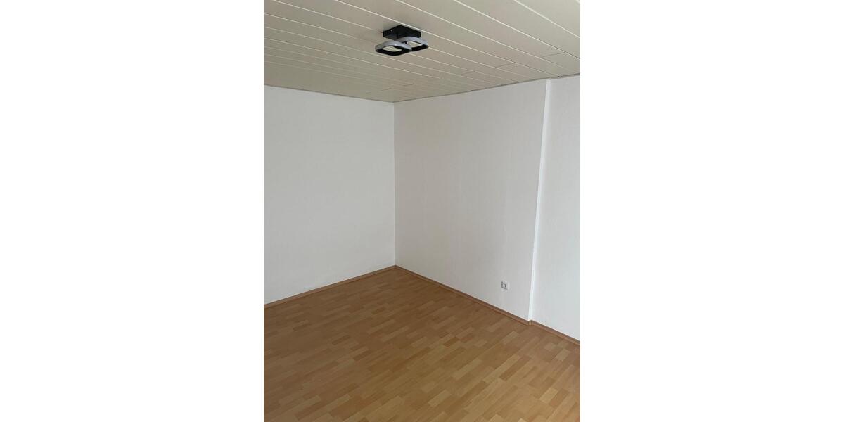 Erdgeschoßwohnung Essingen - 5.5 Zimmer, 117 m&sup2;, 325.000&euro; | Angebot:26820070