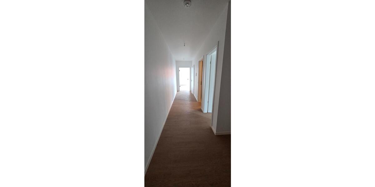 Etagenwohnung Pasewalk - 2 Zimmer, 81 m&sup2;, 1.053&euro; | Angebot:26562923
