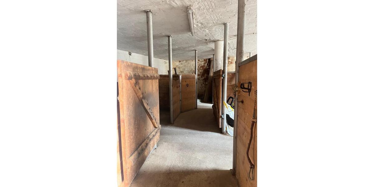 Bauernhaus, Landhaus Schenklengsfeld - 6 Zimmer, 156 m&sup2;, 120.000&euro; | Angebot:26857849