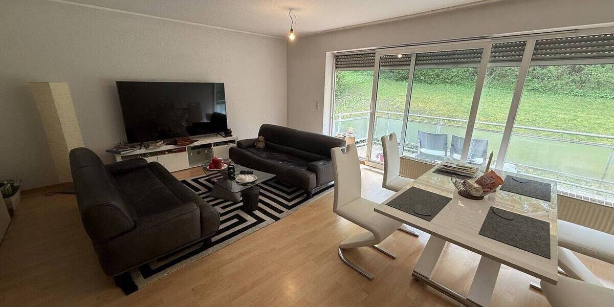 Etagenwohnung Saarbrücken / Brebach-Fechingen Brebach-Fechingen - 3 Zimmer, 92 m&sup2;, 185.000&euro; | Angebot:26515108