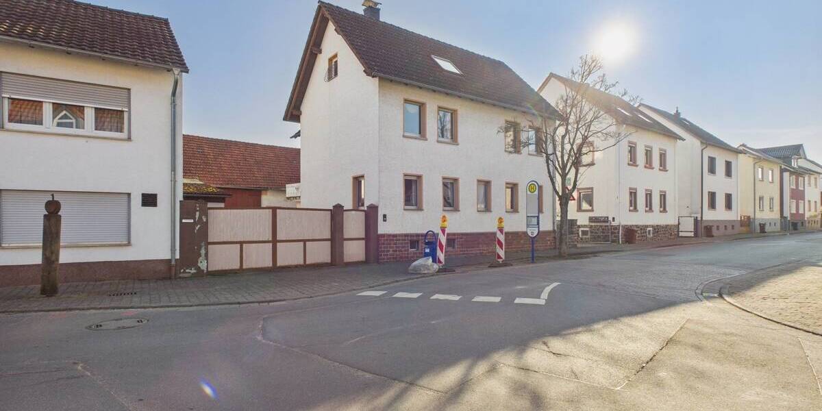 Einfamilienhaus Niederdorfelden - 1 Zimmer, 258 m&sup2;, 599.000&euro; | Angebot:25699004