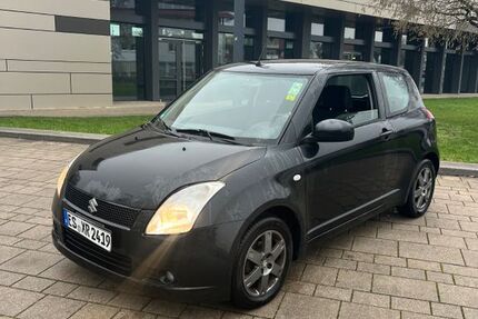Suzuki Swift 127.000 km 2.499 &euro; Massenbachhausen 74252