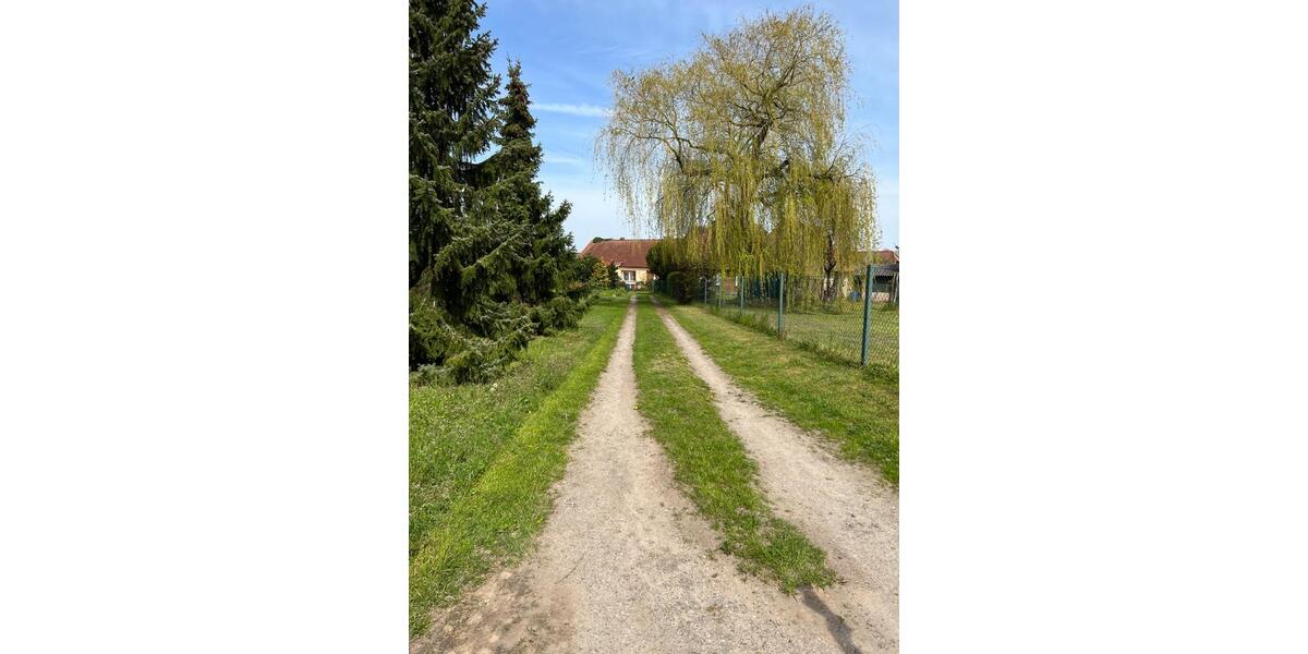 Doppelhaushälfte Genthin - 4 Zimmer, 122 m&sup2;, 79.000&euro; | Angebot:24680102