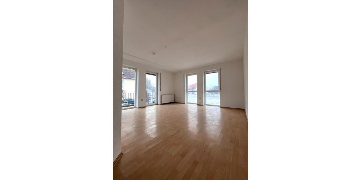 Etagenwohnung Bad Neustadt an der Saale - 3 Zimmer, 94 m&sup2;, 843&euro; | Angebot:24691130