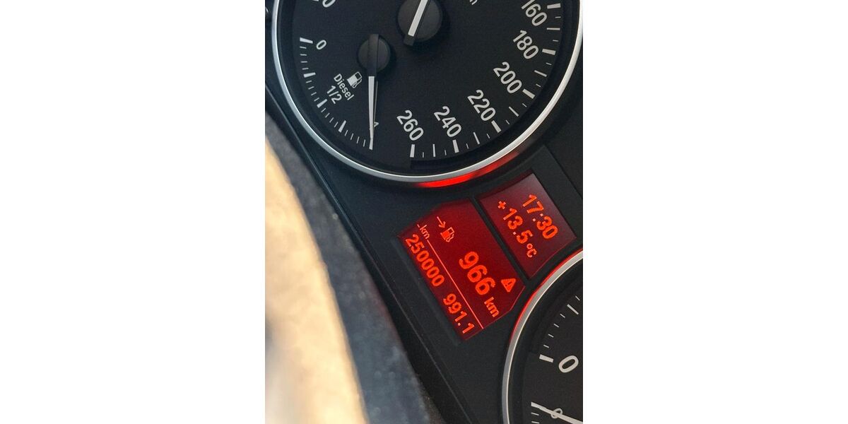 BMW X1 250.000 km 5.000 &euro; Frankfurt Oder 15236