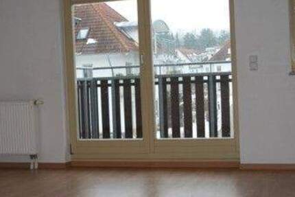 2-Zimmer-Obergeschoss-Wohnung mit Balkon