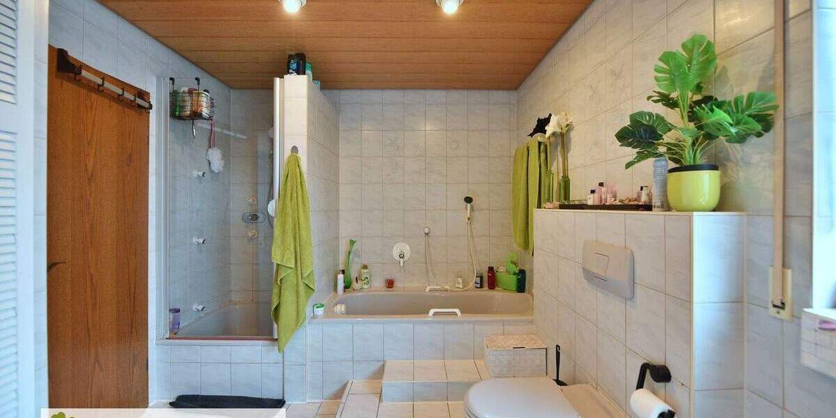 Einfamilienhaus Neu-Ulm Pfuhl - 5 Zimmer, 147 m&sup2;, 649.000&euro; | Angebot:25303636