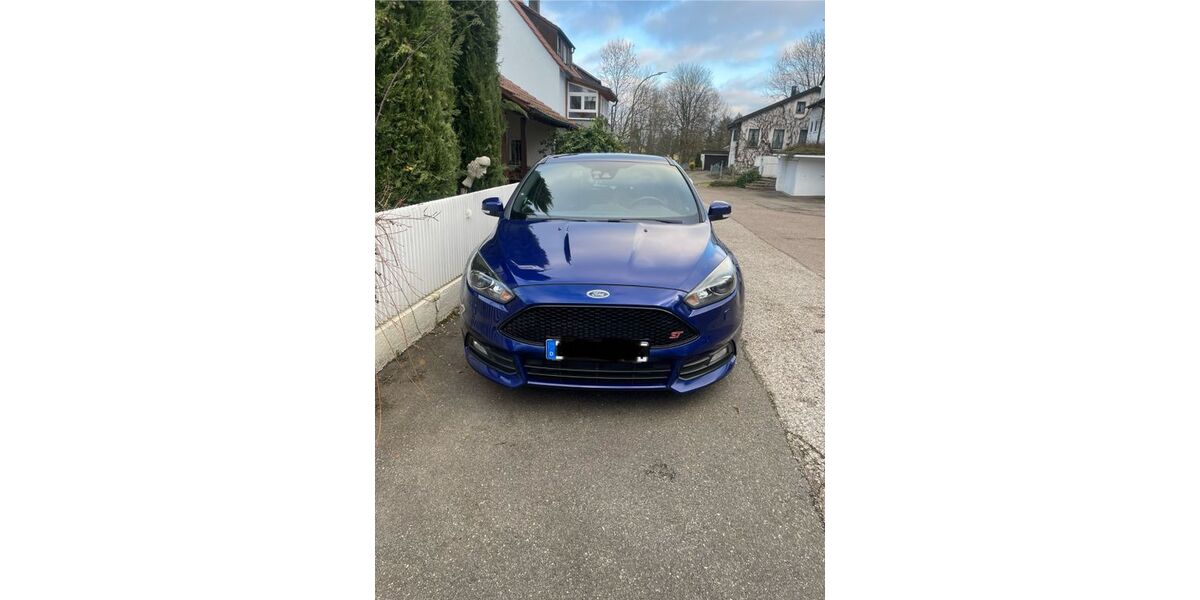 Ford Focus 132.500 km 12.500 € Göppingen 73035