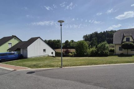 Provisionsfrei* Voll erschlossenes Baugrundstück mit Massivgarage ohne Bauzwang - Preis angepasst! - Grundstück Windischeschenbach | Angebot:26964889