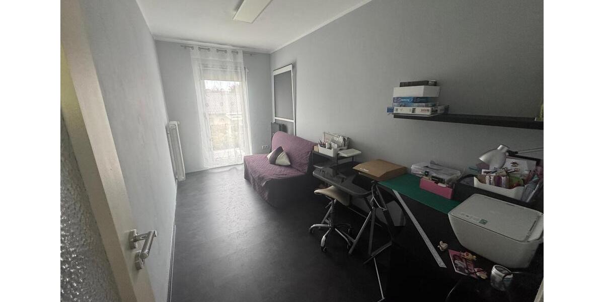 Reihenmittelhaus mit Keller in Niederkassel 5 zimmer