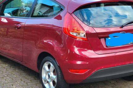 Ford Fiesta 215.000 km 2.550 &euro; Seesen 38723