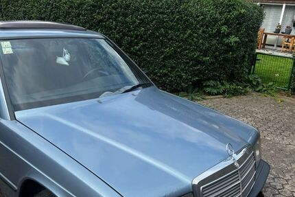 Mercedes-Benz 190 209.000 km 4.750 &euro; Elsdorf 50189