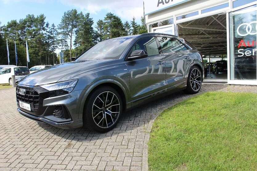 Audi Q8 72.300 km 64.989 € Barth 18311