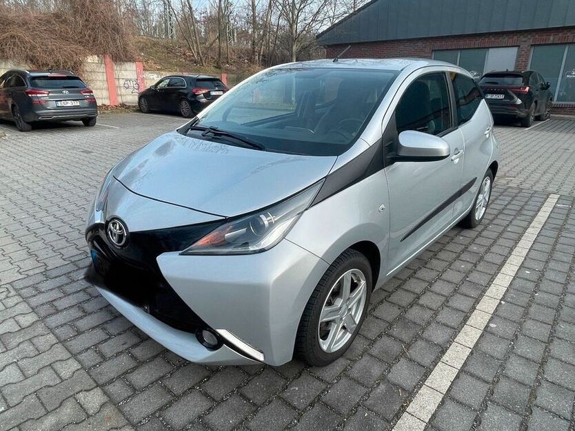 Aygo (X)