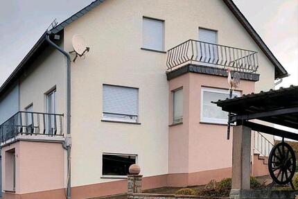 Haus Pronsfeld - 6 Zimmer, 140 m&sup2;, 1.120&euro; | Angebot:26038646