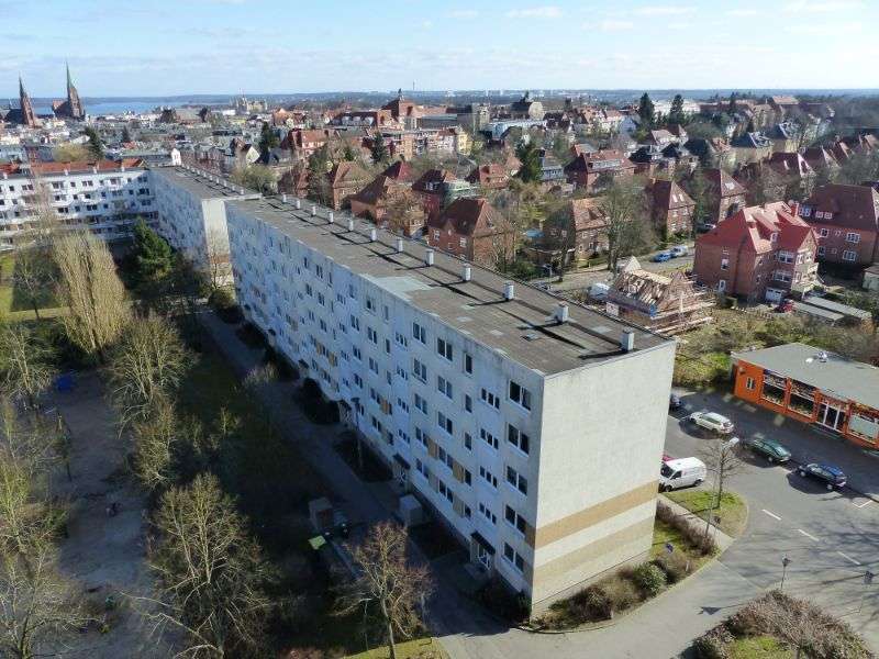 Wohnung zum Mieten in Schwerin 384 € 53.2 m²