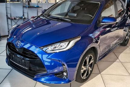 Toyota Yaris 7.174 km 23.790 &euro; Schwarzenfeld 92521