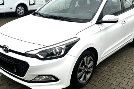 Hyundai i20 72.000 km 8.700 &euro; Nastätten 56357