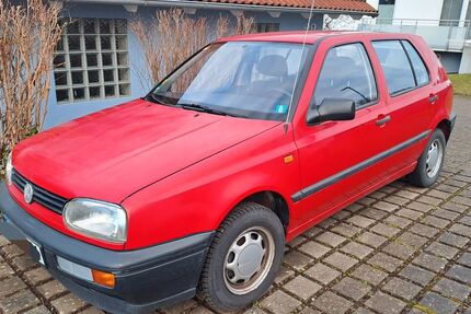 VW Golf 121.000 km 4.999 &euro; Schramberg 78713