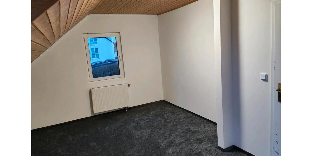 Dachgeschoßwohnung Blaubeuren - 2 Zimmer, 80 m&sup2;, 1.200&euro; | Angebot:25211983
