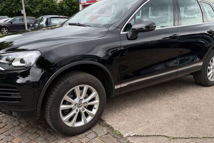 VW Touareg 166.000 km 12.500 &euro; Neumünster 24534