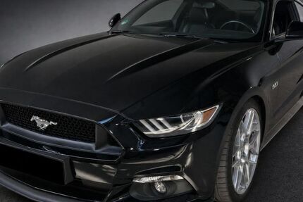 Ford Mustang 30.000 km 41.800 &euro; Uhingen 73066
