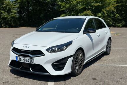 Kia ceed / Ceed 32.000 km 25.300 &euro; Beilstein 71717
