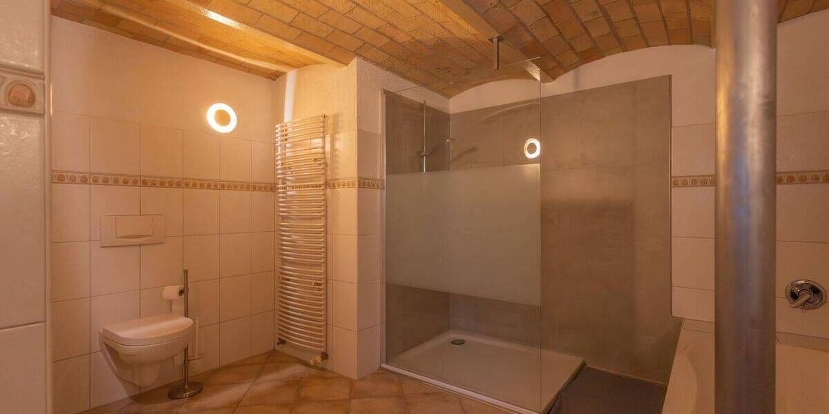 Mehrfamilienhaus, Wohnhaus Fockbek - 6 Zimmer, 200 m&sup2;, 1.490&euro; | Angebot:26433587
