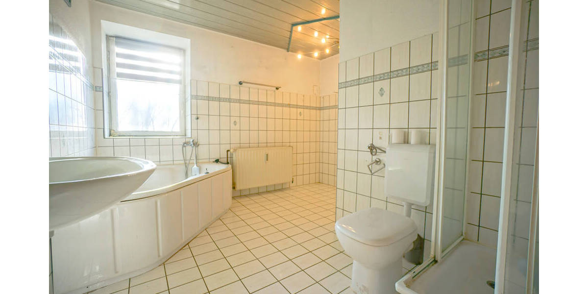 Bauernhaus, Landhaus Abenberg Wassermungenau - 7 Zimmer, 152 m&sup2;, 320.000&euro; | Angebot:25985107