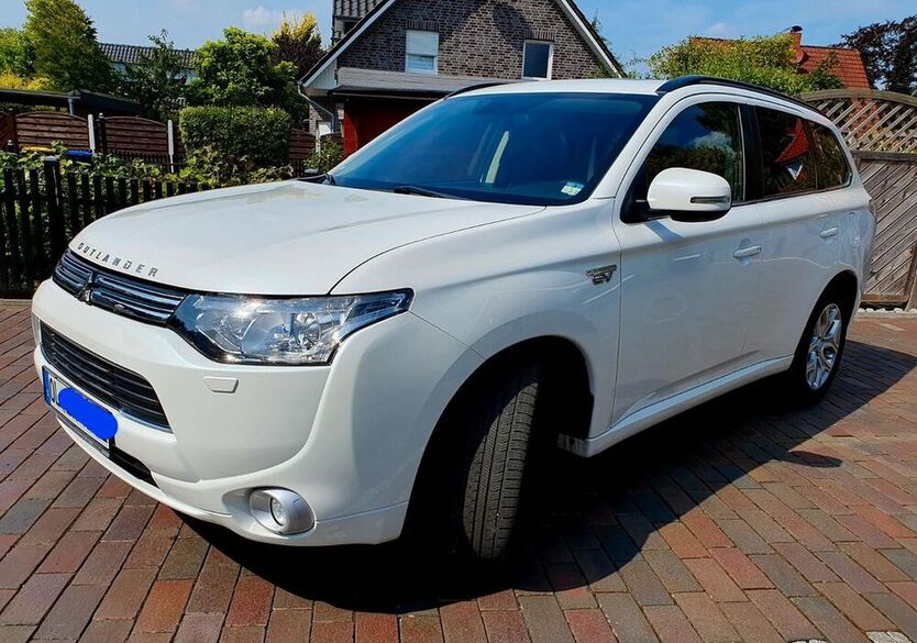 Plug-in Hybrid Outlander